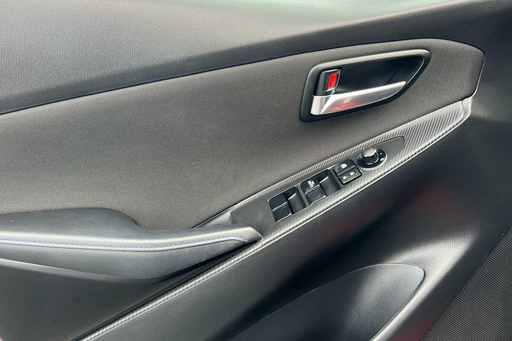 2017 Toyota Yaris iA Base 21