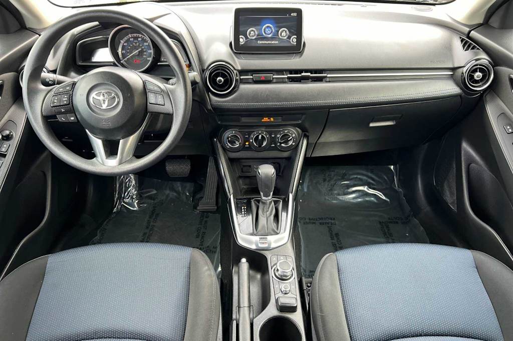 2017 Toyota Yaris iA Base 2