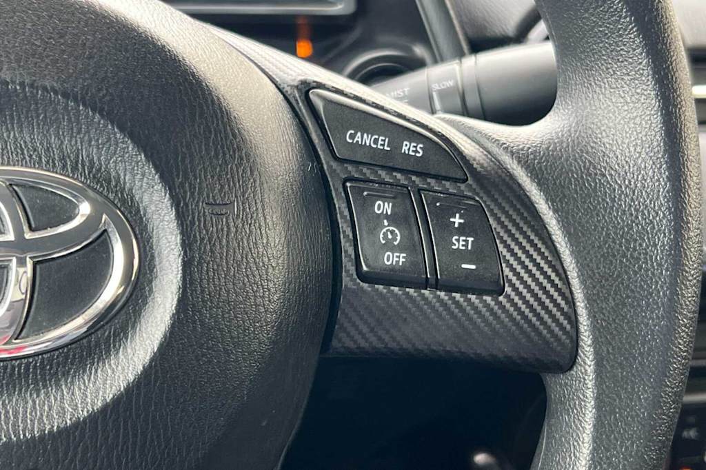 2017 Toyota Yaris iA Base 28