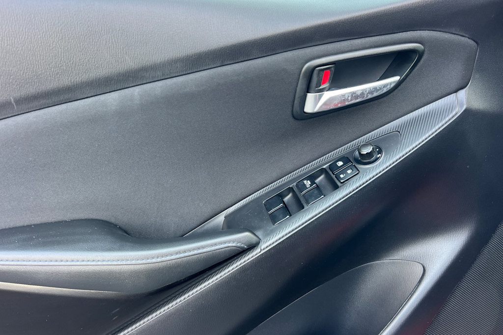 Thumbnail: 2018 Toyota Yaris iA - 20