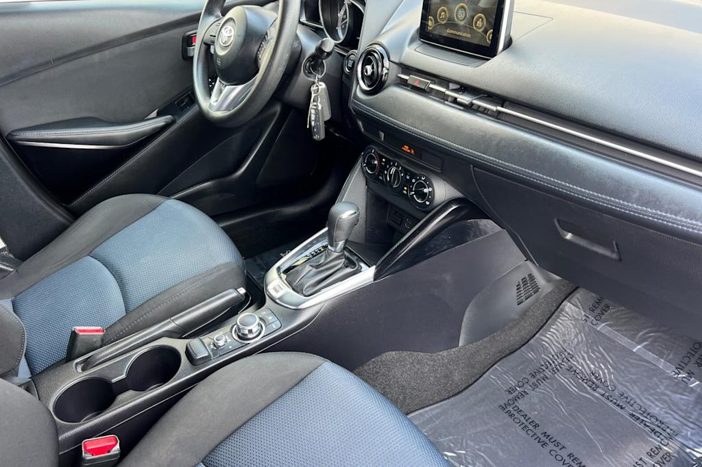 Thumbnail: 2018 Toyota Yaris iA - 11