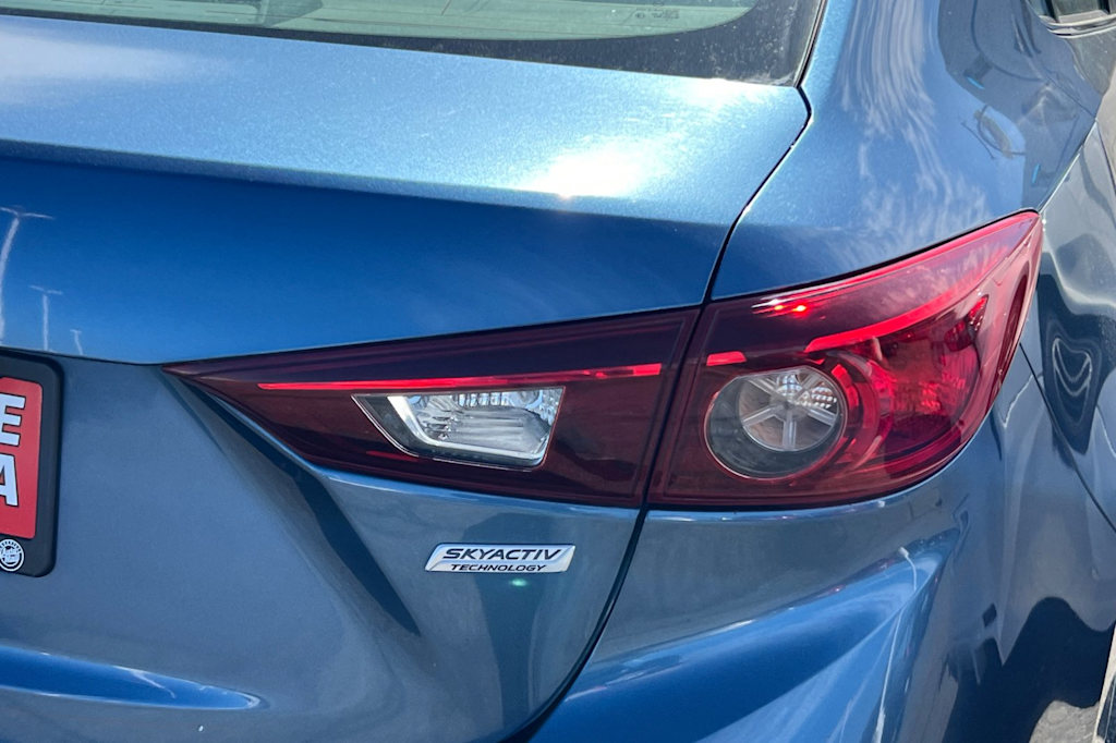 Thumbnail: 2017 Mazda Mazda3 - 18