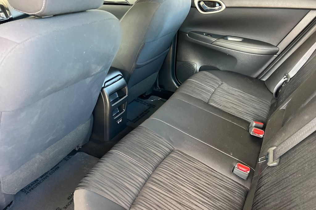 Thumbnail: 2017 Nissan Sentra - 10