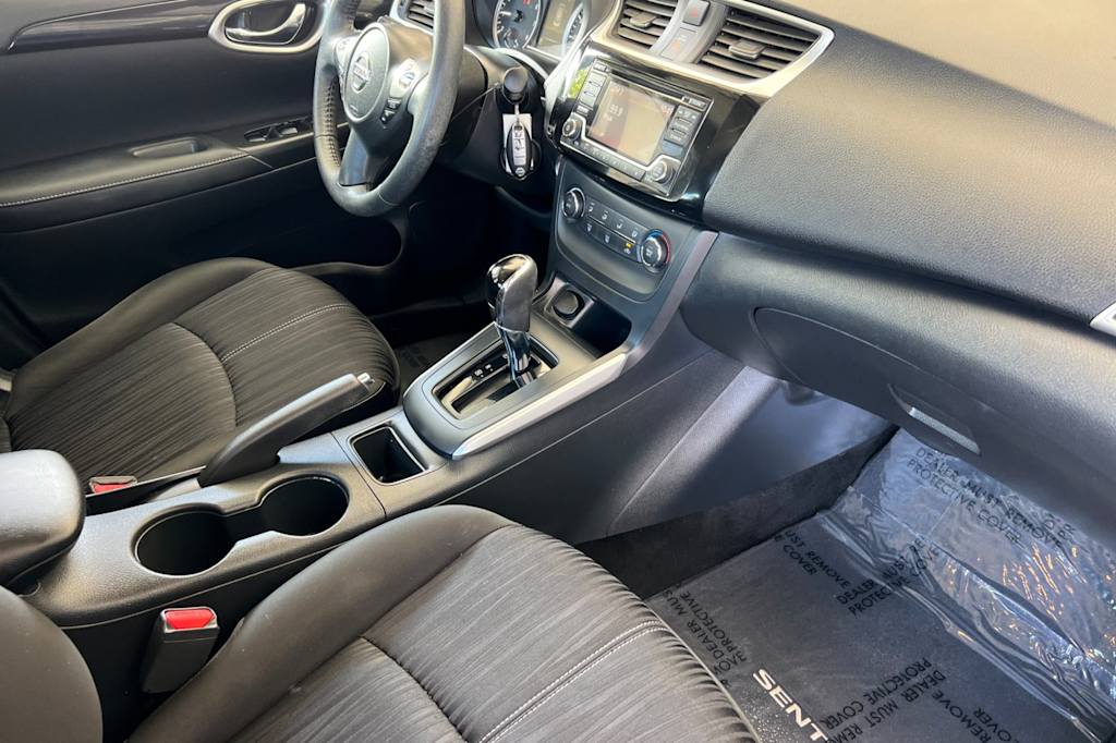 Thumbnail: 2017 Nissan Sentra - 12