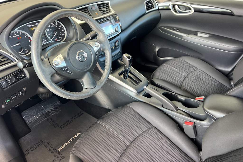 Thumbnail: 2017 Nissan Sentra - 8