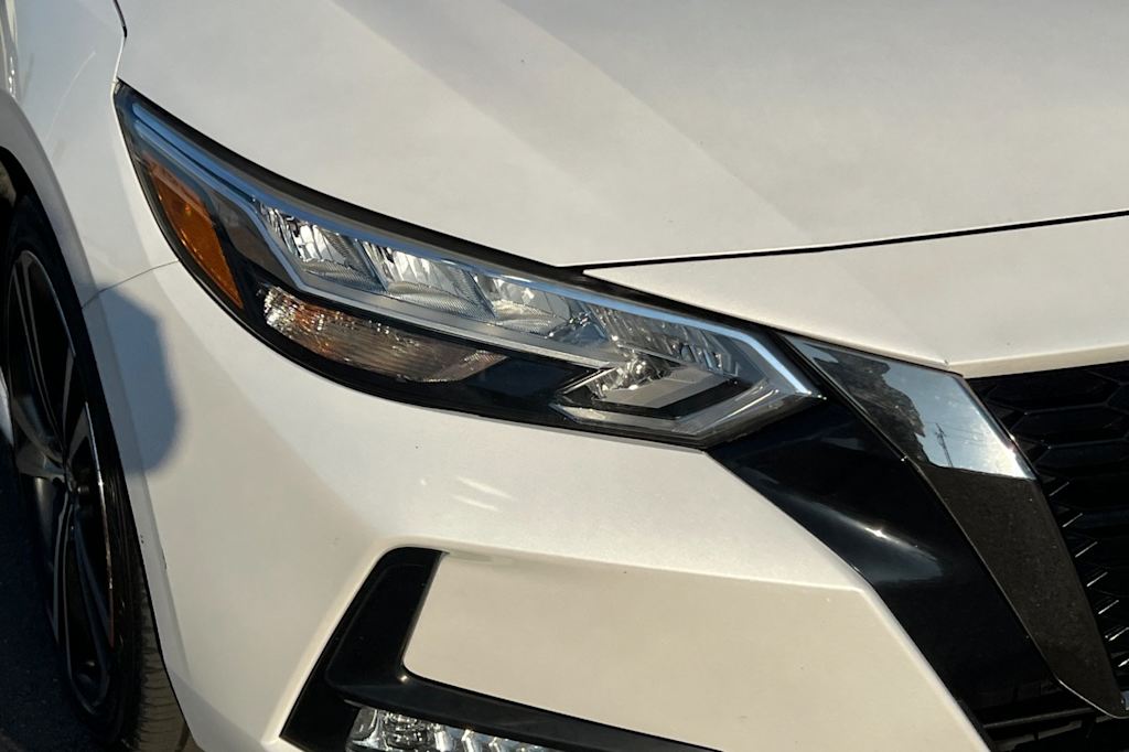 Thumbnail: 2021 Nissan Sentra - 10