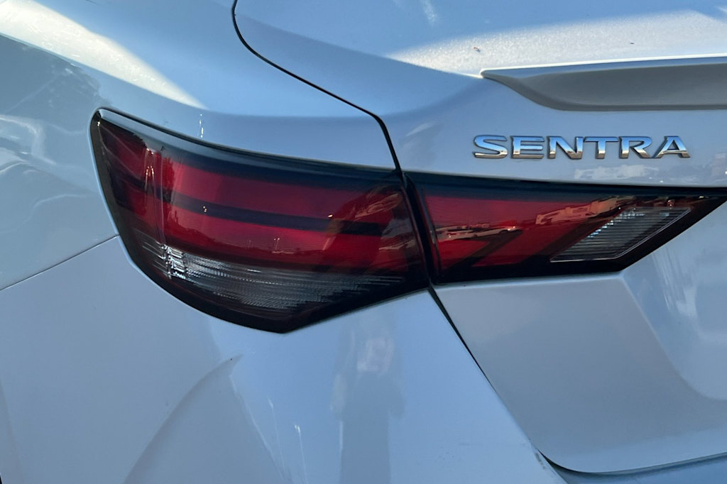 Thumbnail: 2021 Nissan Sentra - 15