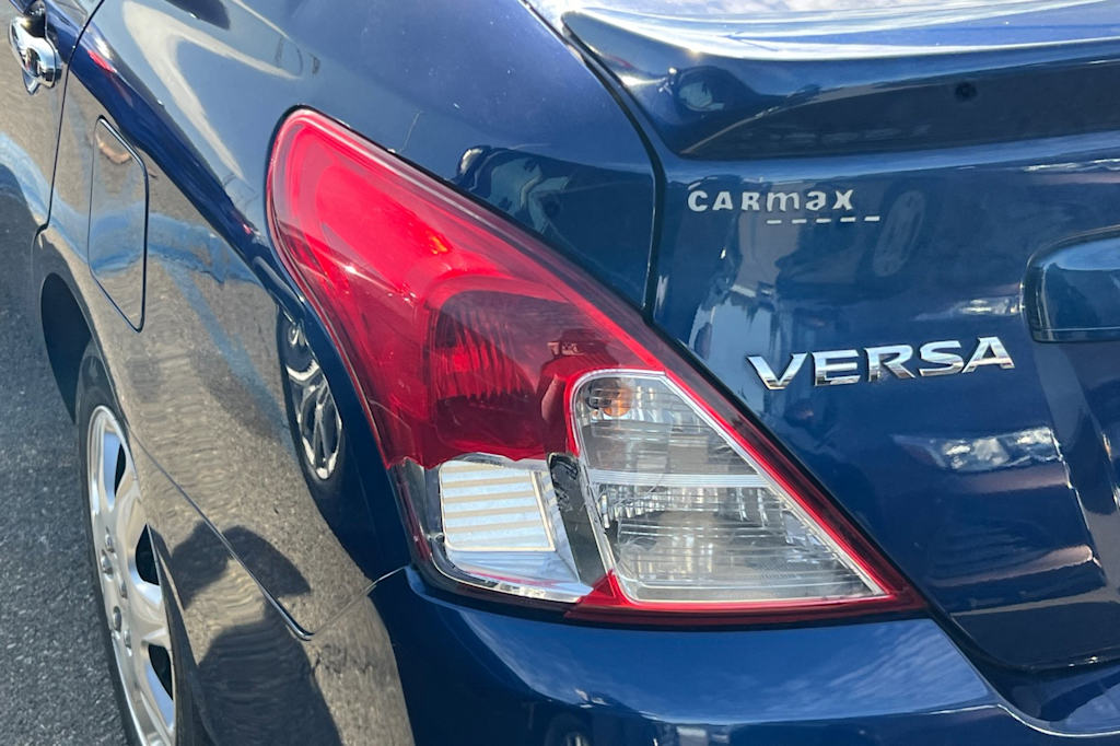 Thumbnail: 2018 Nissan Versa - 21