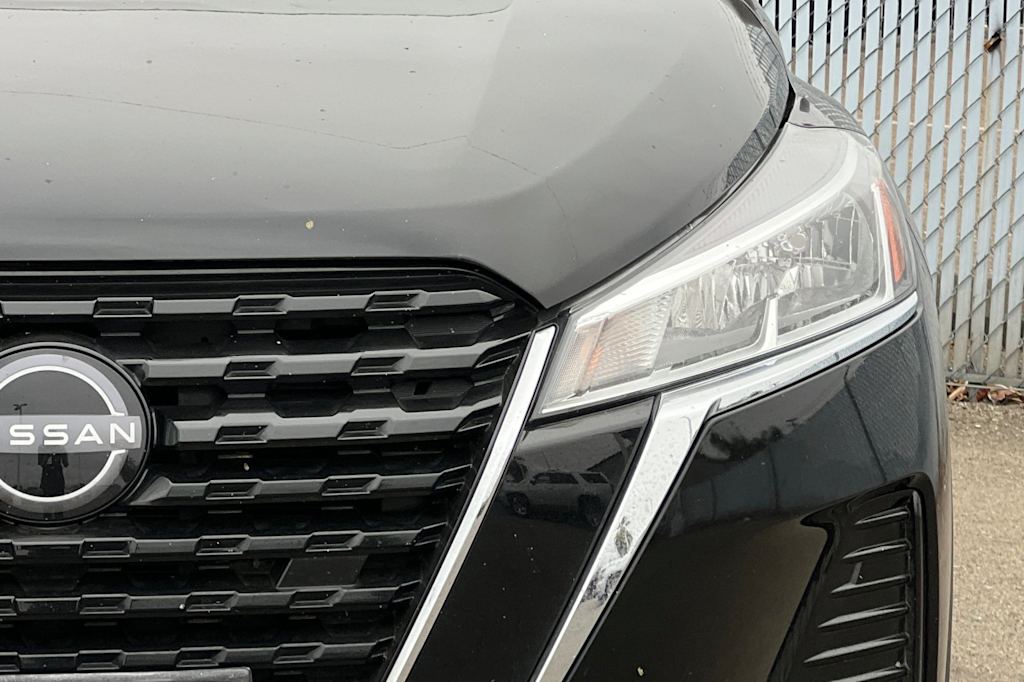 Thumbnail: 2022 Nissan Kicks - 16