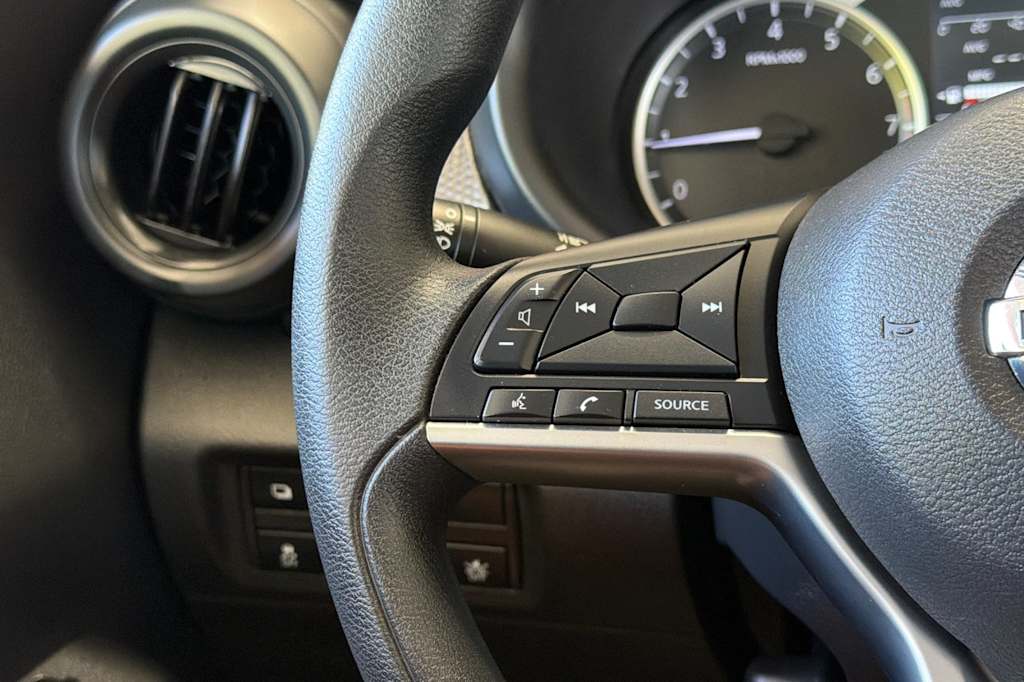 Thumbnail: 2020 Nissan Kicks - 29
