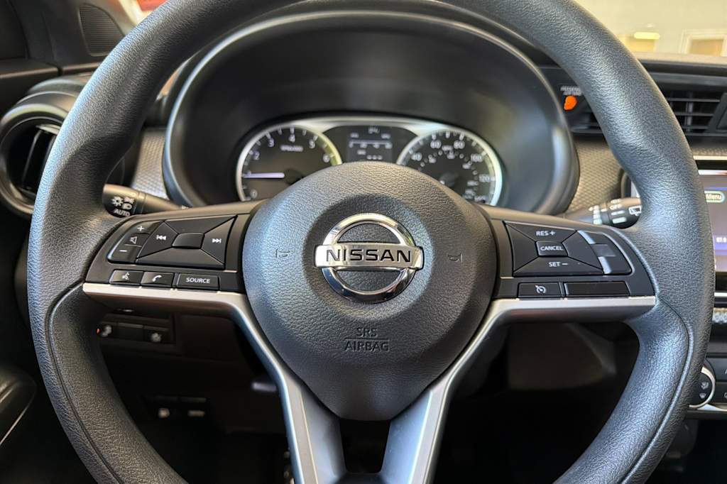 Thumbnail: 2020 Nissan Kicks - 13