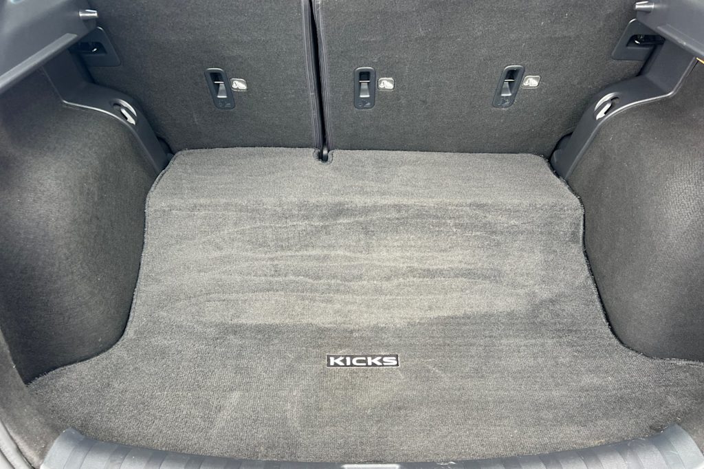 Thumbnail: 2019 Nissan Kicks - 15