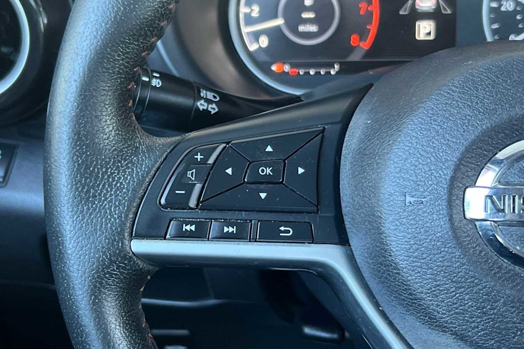 2018 Nissan Kicks SR 28