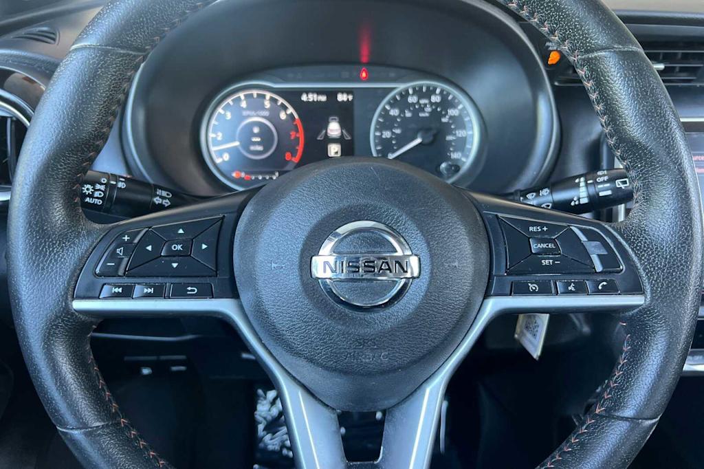 2018 Nissan Kicks SR 27