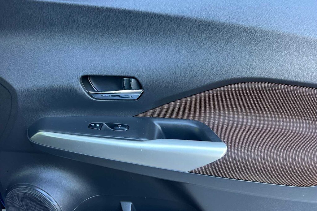 2018 Nissan Kicks SR 23