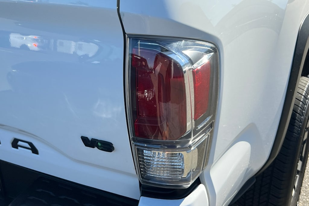 Thumbnail: 2020 Toyota Tacoma - 19
