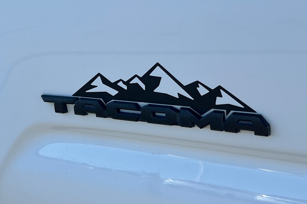 Thumbnail: 2020 Toyota Tacoma - 22