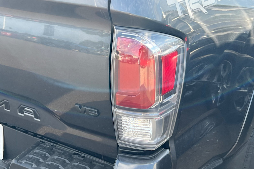 Thumbnail: 2023 Toyota Tacoma - 19