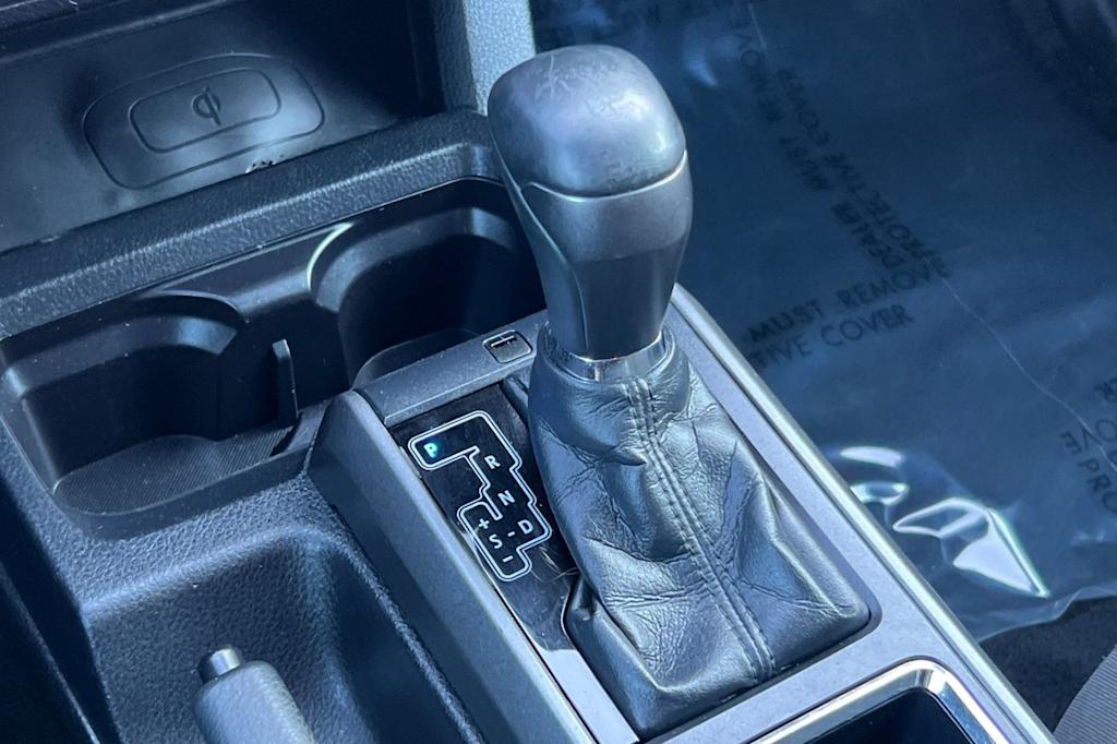 Thumbnail: 2018 Toyota Tacoma - 14