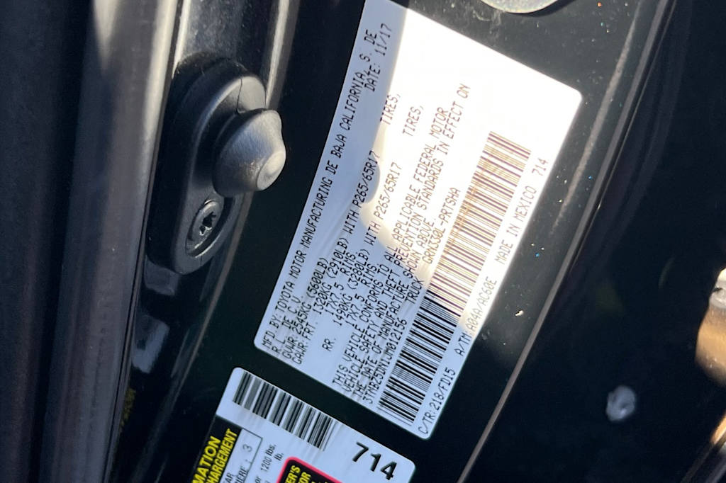 Thumbnail: 2018 Toyota Tacoma - 16