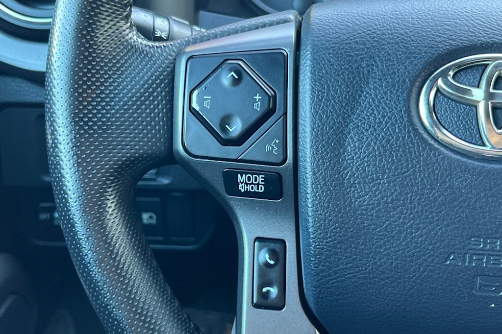 Thumbnail: 2018 Toyota Tacoma - 28