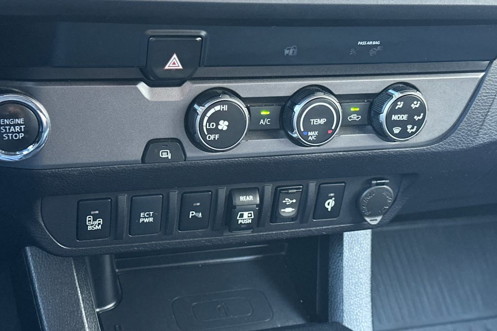 Thumbnail: 2019 Toyota Tacoma - 26