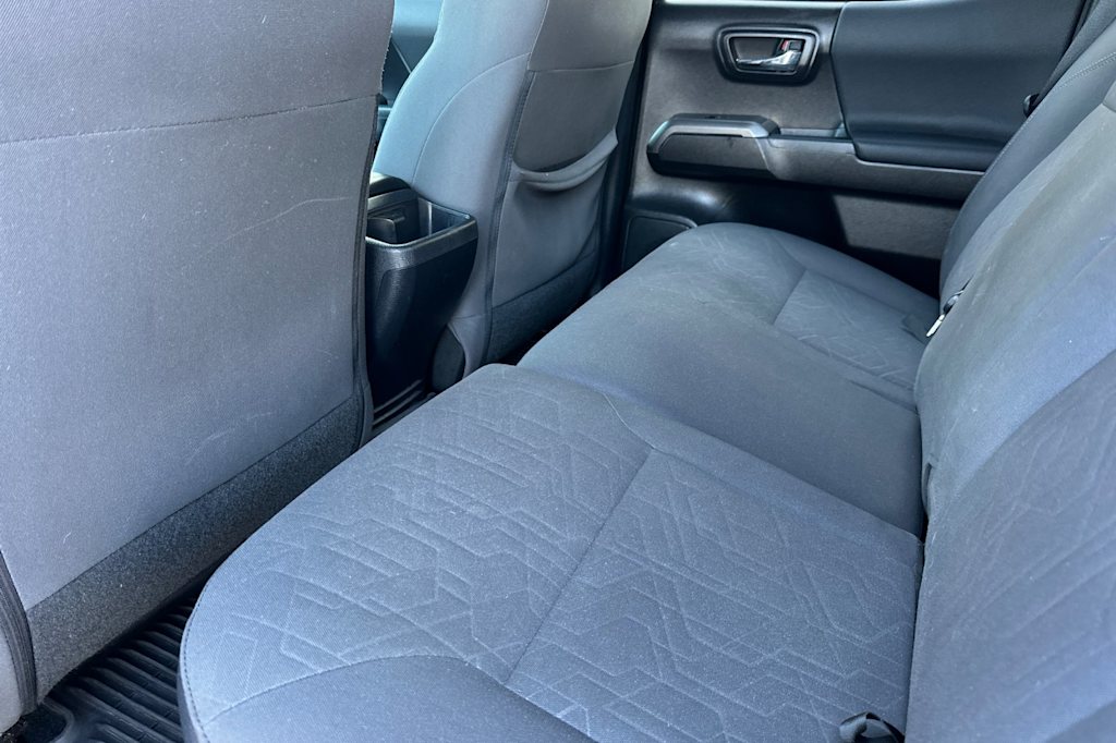 Thumbnail: 2019 Toyota Tacoma - 12