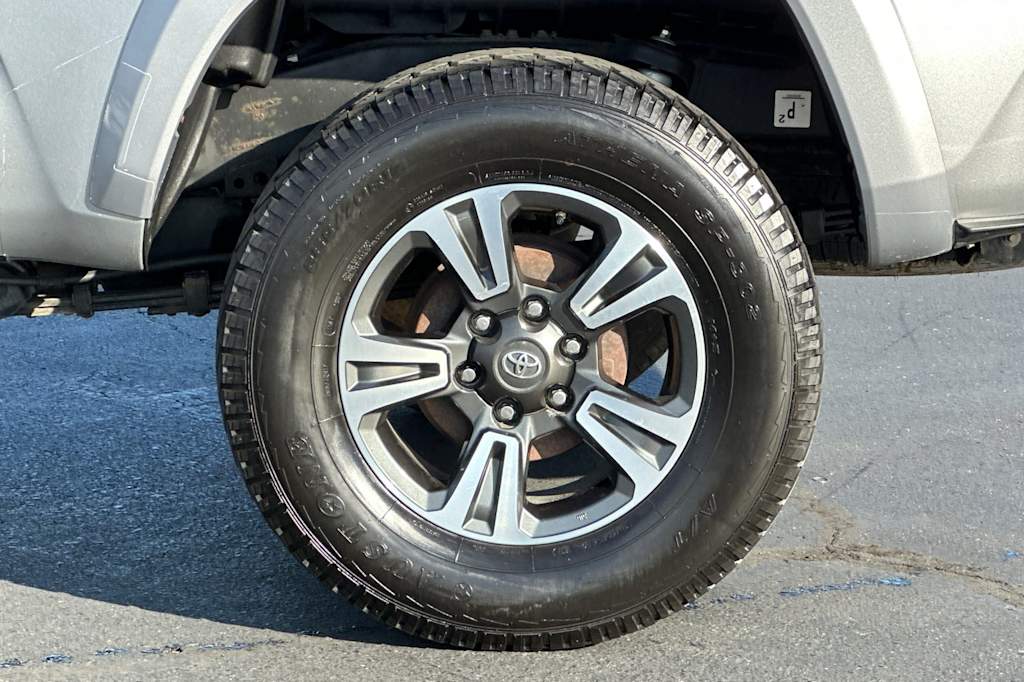 Thumbnail: 2019 Toyota Tacoma - 8