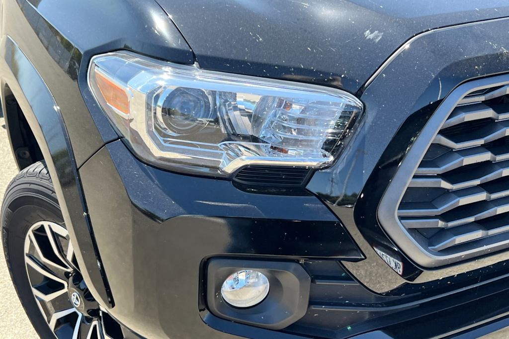 Thumbnail: 2023 Toyota Tacoma - 16