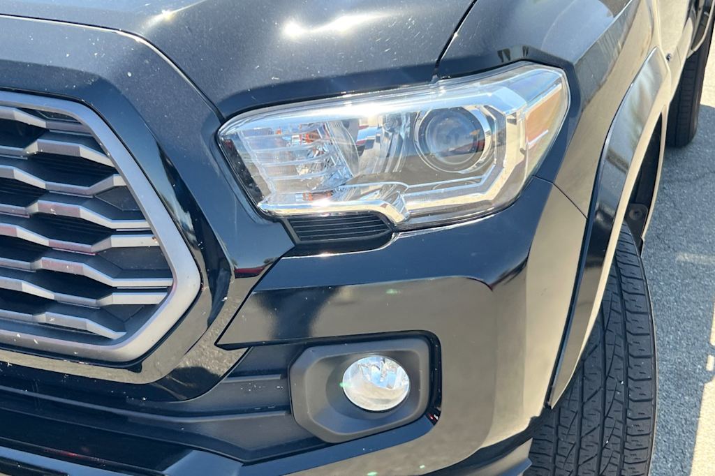 Thumbnail: 2023 Toyota Tacoma - 13