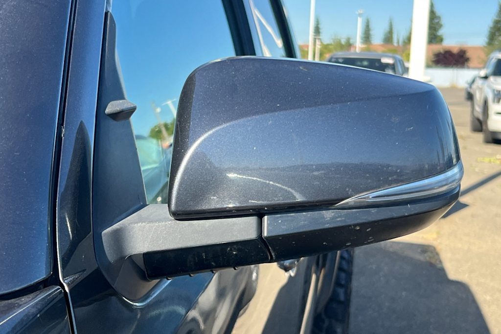 Thumbnail: 2019 Toyota Tacoma - 13