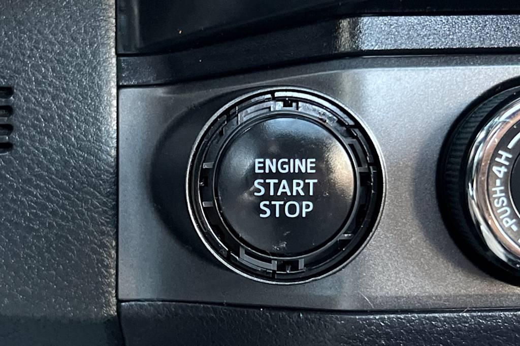 Thumbnail: 2019 Toyota Tacoma - 25