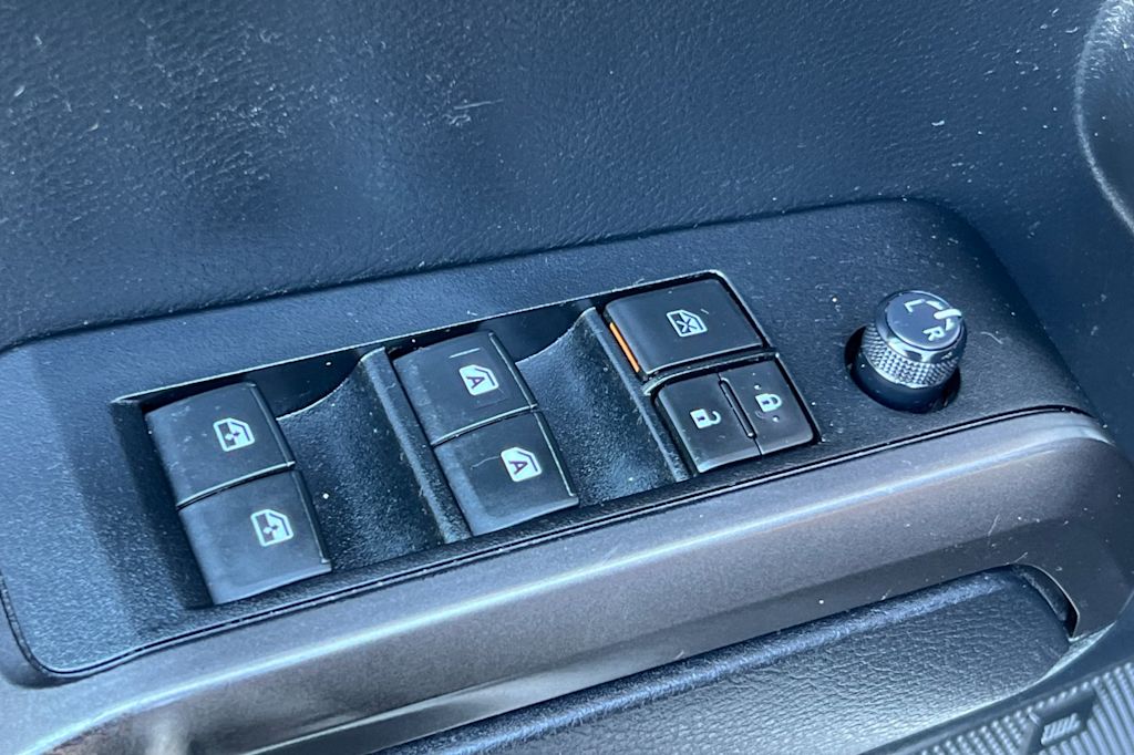 Thumbnail: 2019 Toyota Tacoma - 21