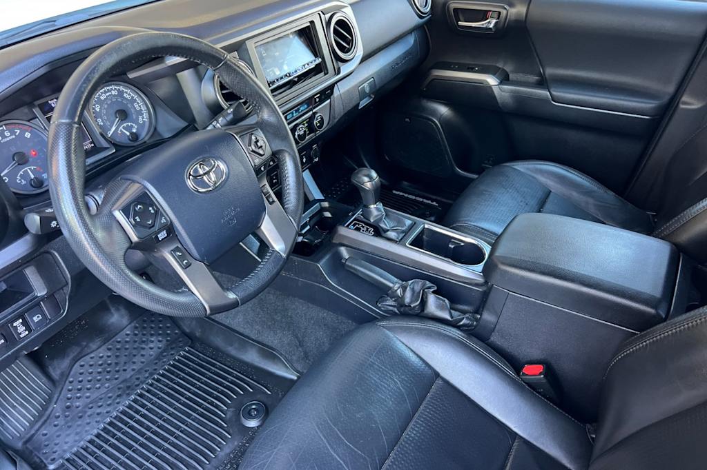 Thumbnail: 2019 Toyota Tacoma - 9