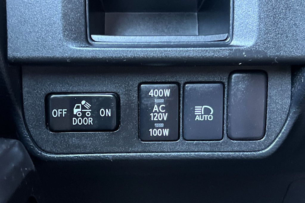 Thumbnail: 2019 Toyota Tacoma - 30