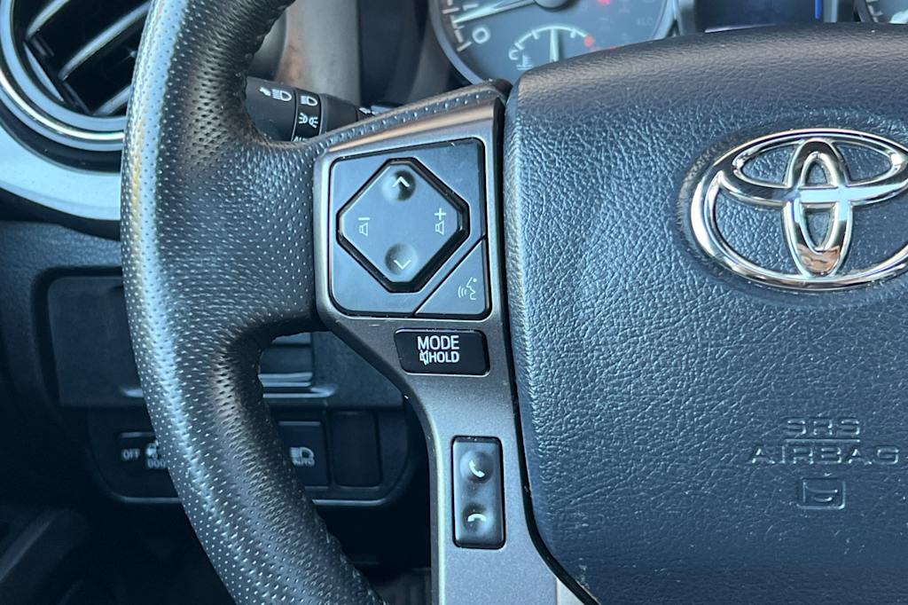 Thumbnail: 2019 Toyota Tacoma - 27