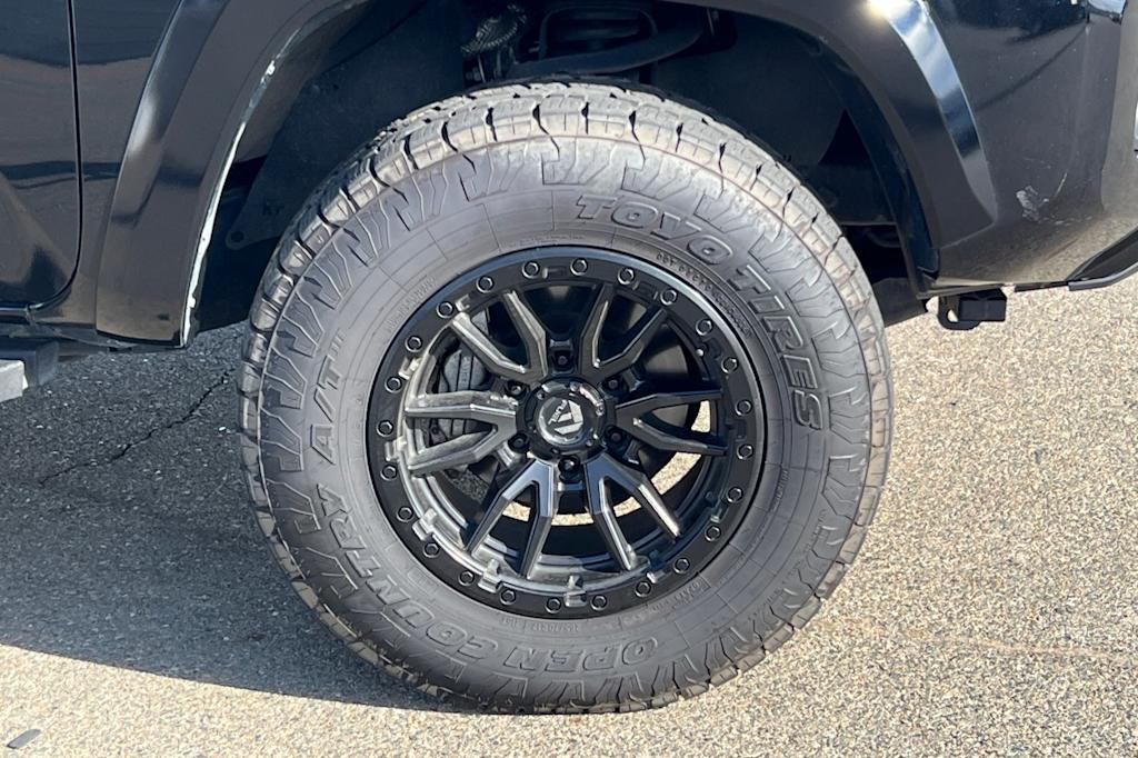 Thumbnail: 2021 Toyota Tacoma - 21