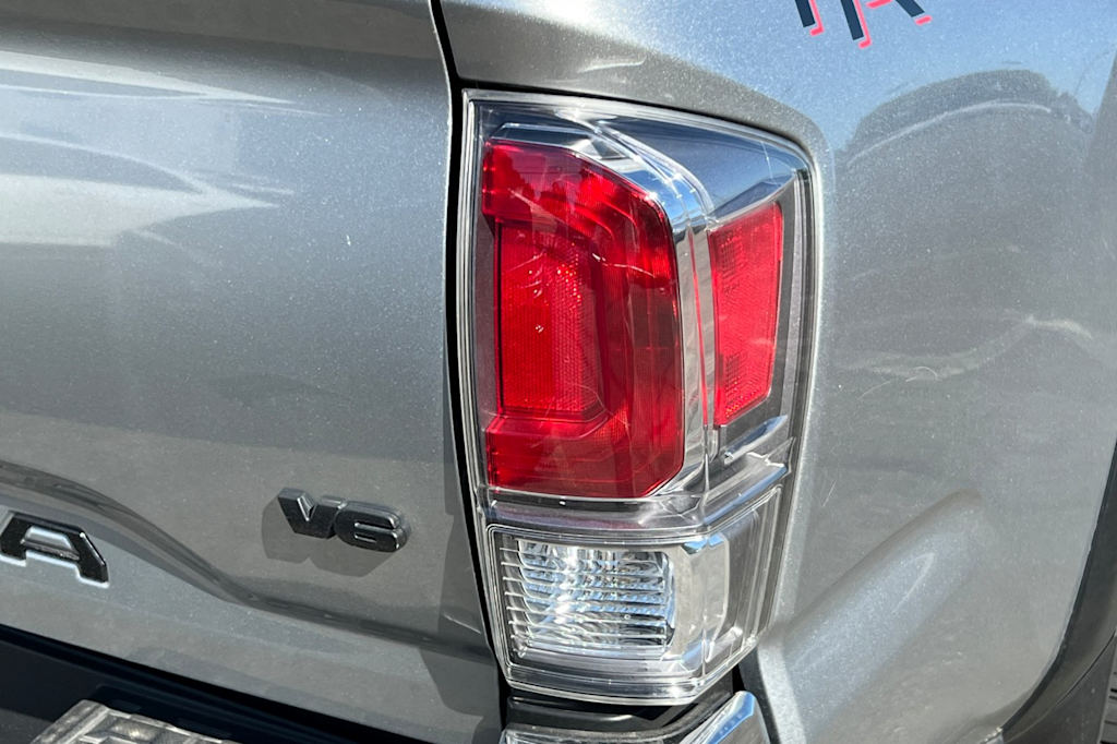 Thumbnail: 2023 Toyota Tacoma - 19
