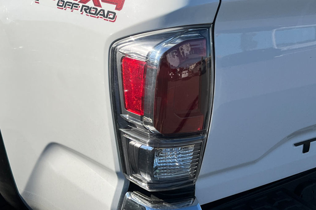 Thumbnail: 2023 Toyota Tacoma - 21