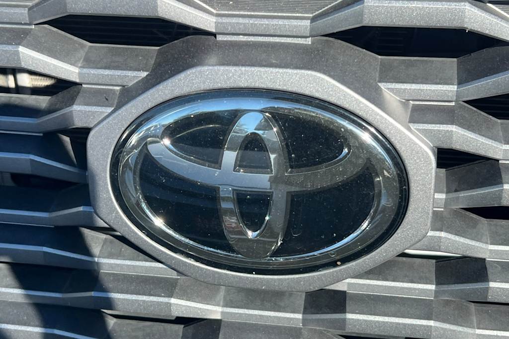Thumbnail: 2023 Toyota Tacoma - 14