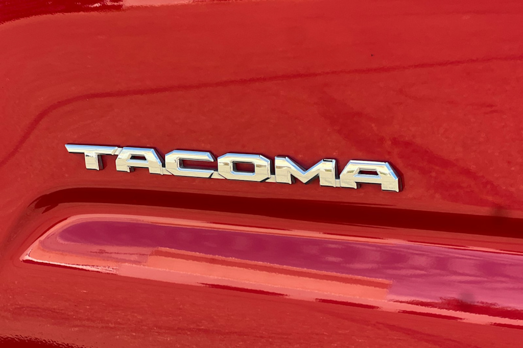 Thumbnail: 2022 Toyota Tacoma - 7