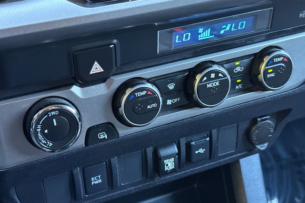 Thumbnail: 2021 Toyota Tacoma - 26