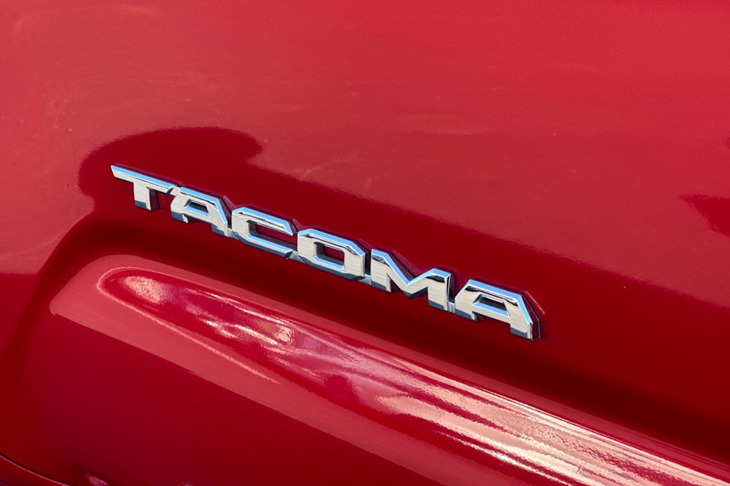 Thumbnail: 2021 Toyota Tacoma - 6