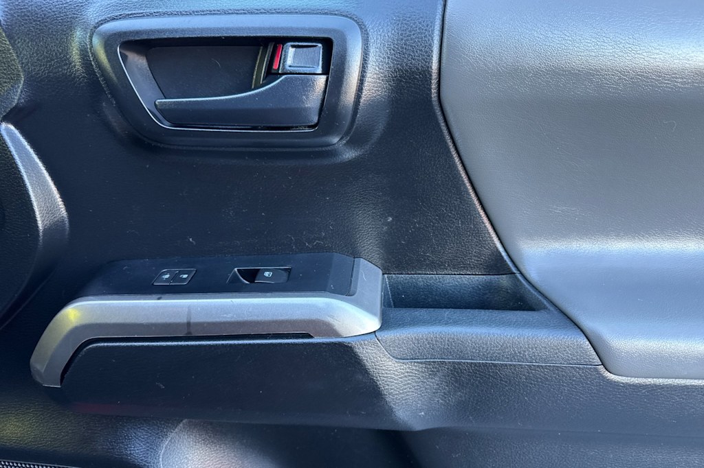 Thumbnail: 2021 Toyota Tacoma - 23