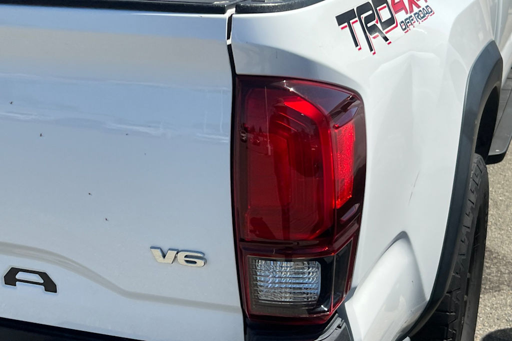Thumbnail: 2018 Toyota Tacoma - 20
