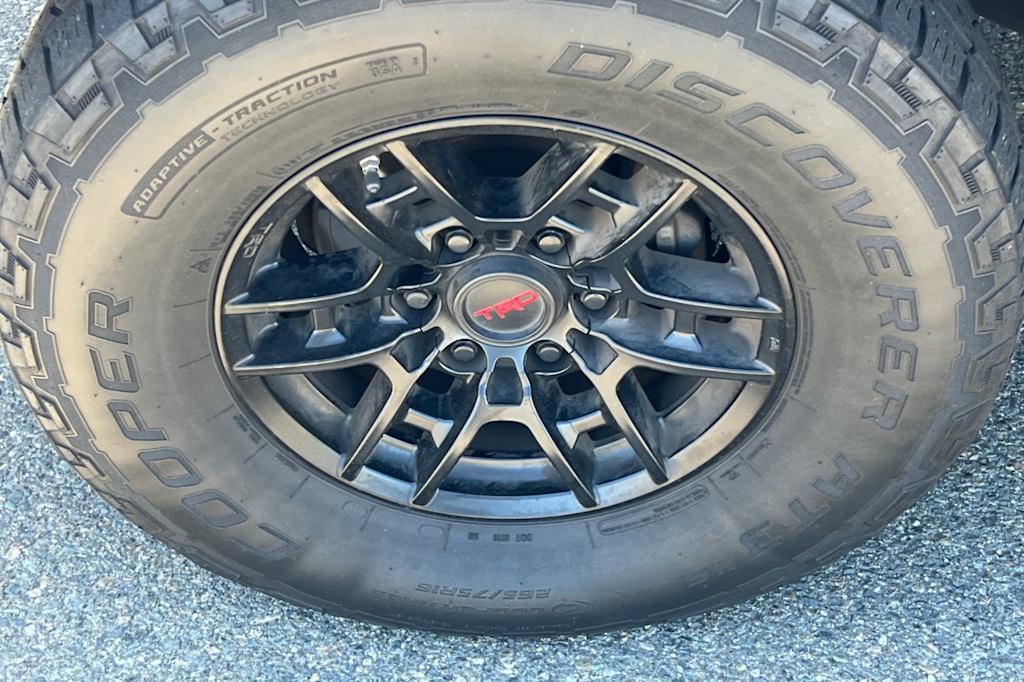 Thumbnail: 2018 Toyota Tacoma - 6