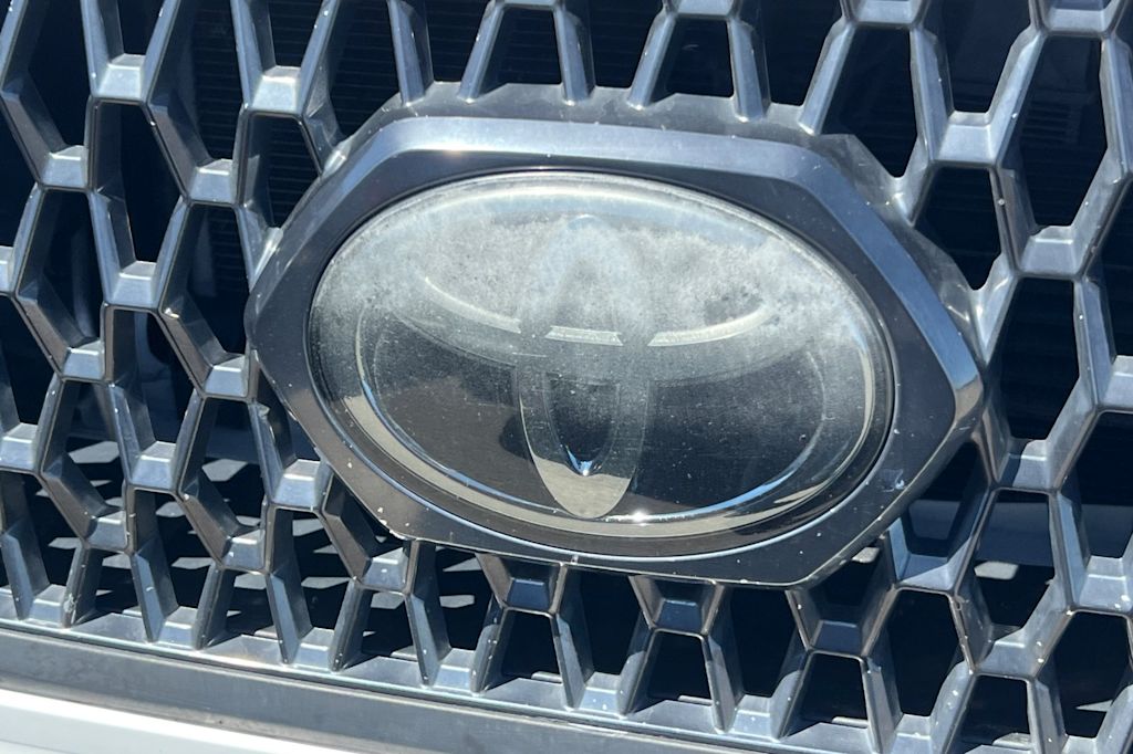 Thumbnail: 2018 Toyota Tacoma - 7