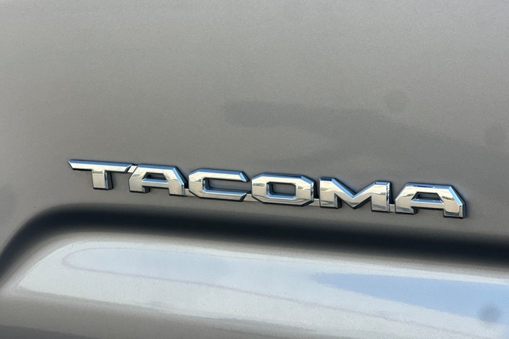 Thumbnail: 2021 Toyota Tacoma - 7
