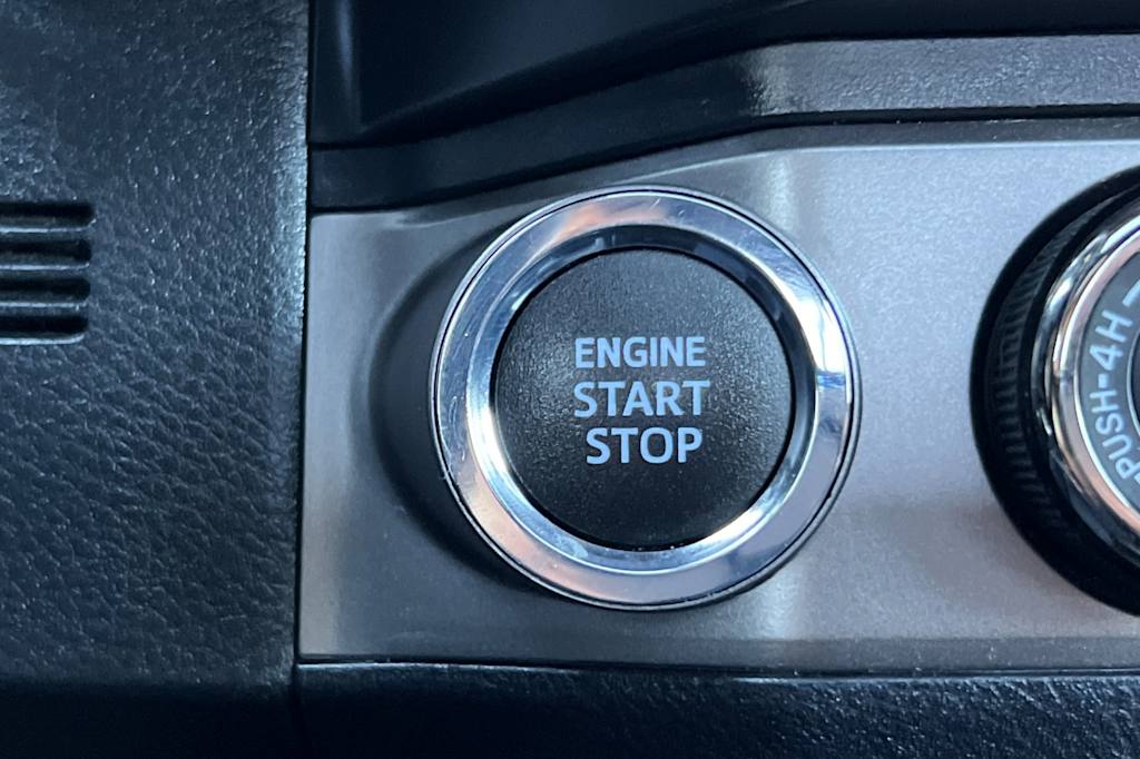 Thumbnail: 2021 Toyota Tacoma - 25