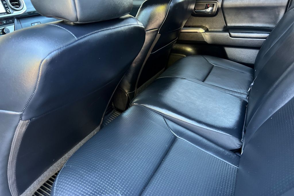 Thumbnail: 2021 Toyota Tacoma - 10